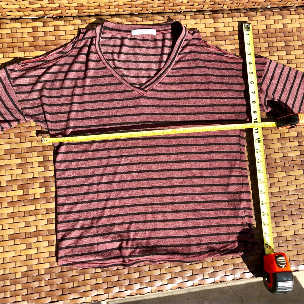 Small Cold Shoulder π€ 3/4 Sleeved - Picture 7 of 7